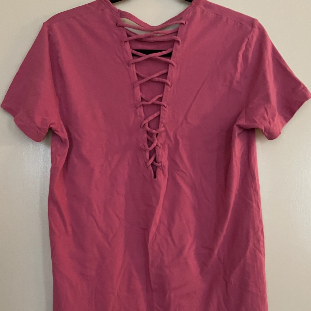 Pink tshirt - Picture 2 of 2